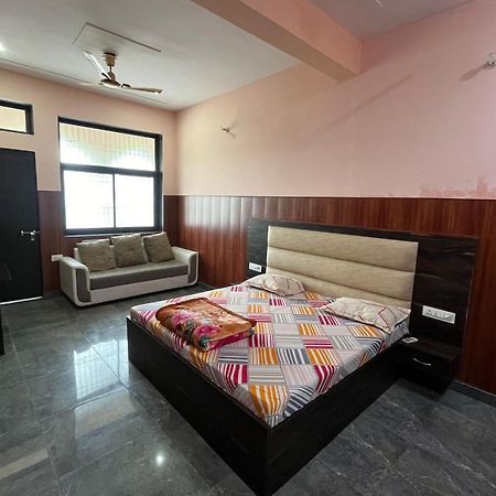 Hotel Shri Ji Baba Ki Haveli Govardhan Esterno foto