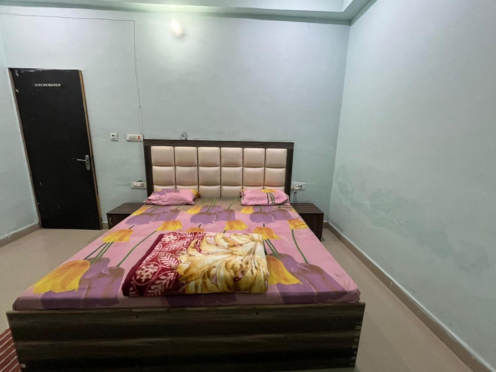 Hotel Shri Ji Baba Ki Haveli Govardhan Esterno foto